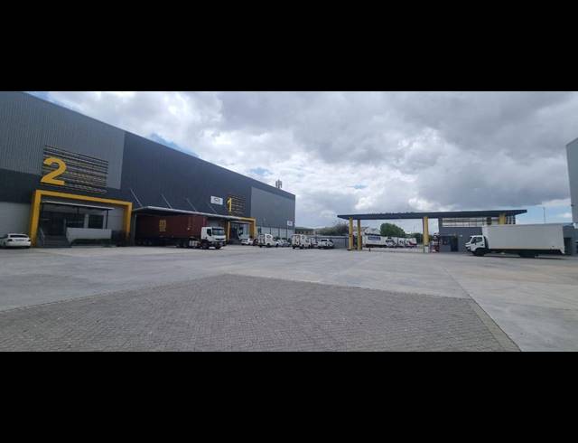 3,213M² WAREHOUSE TO LET IN AIRPORT INDUSTRIA